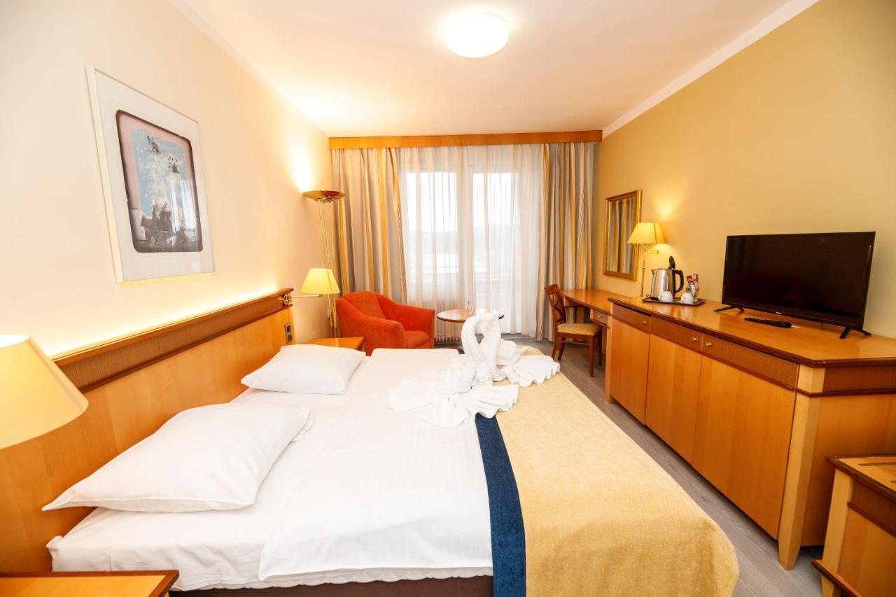 Fontana Lipno Hotell Černá v Pošumaví Eksteriør bilde